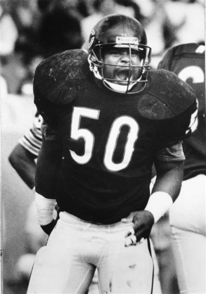 	Chicago Bears Hall of Famer Mike Singletary	
