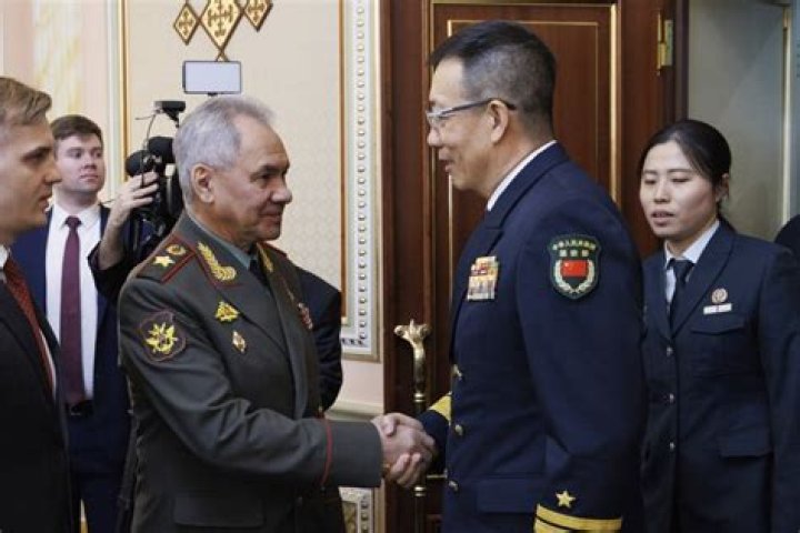 Chinese and Russian defence ministers reaffirm close bilateral ties