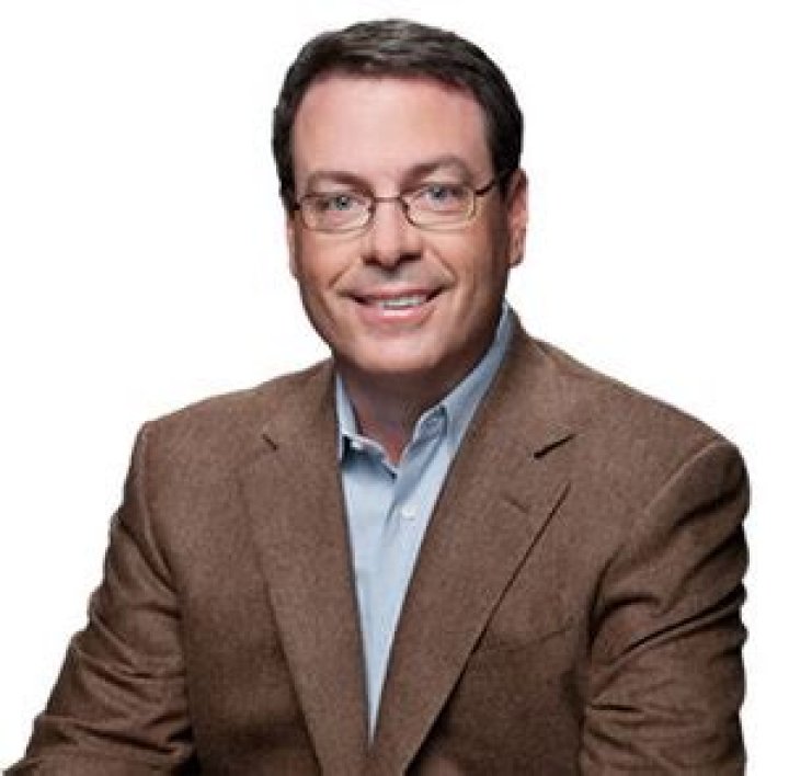 Chris Hodges Bio, Age, Height, Wife, Salary, Net Worth, Books