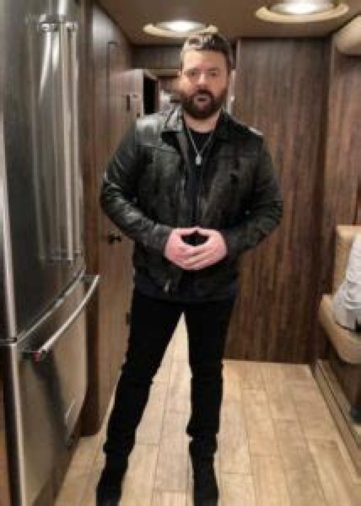 Chris Young Height