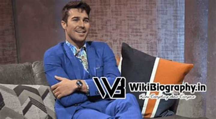 Cole Barnett: Wiki (Love is Blind), Bio, Age, Height Family, Girlfriend
