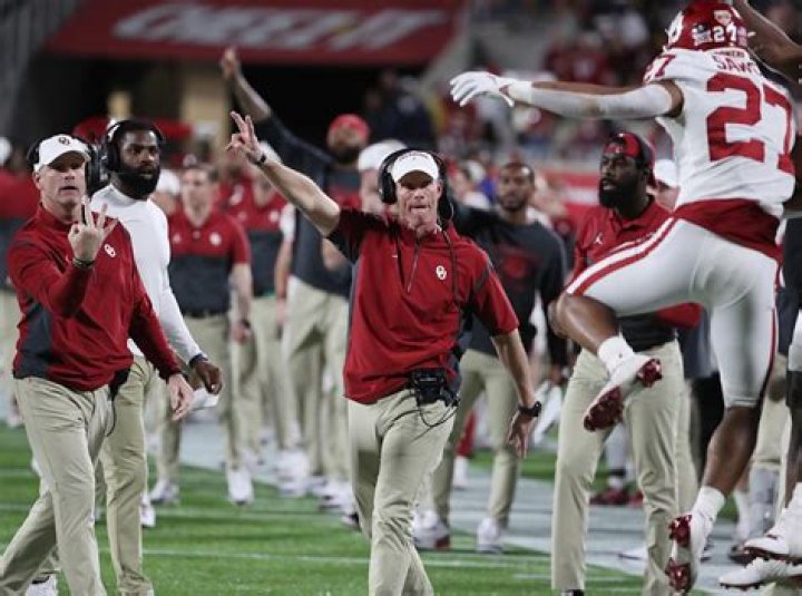 
College Sports |	Five-star prospect David Stone commits to Oklahoma over Miami	