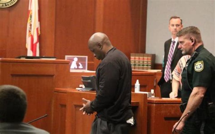 	CONVICTED MURDERER SPARED THE CHAIR	