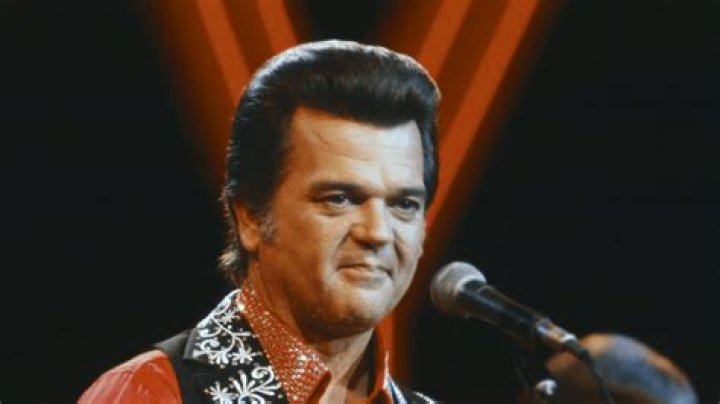 	COUNTRY-WESTERN ARTIST CONWAY TWITTY, 59, DIES	
