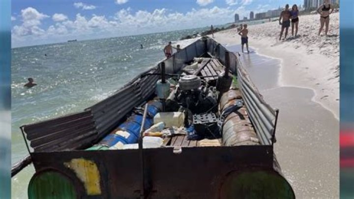 	Cubans come ashore in Dania Beach	
