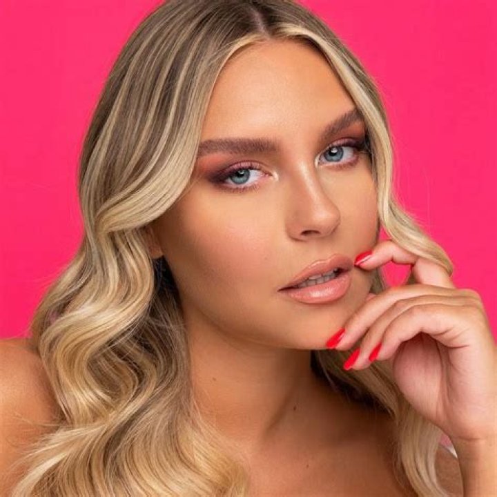 Dagi Bee Vermögen