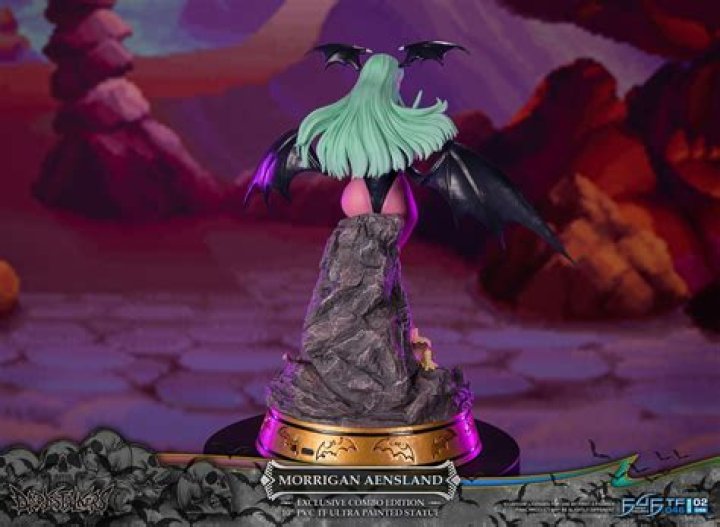 Darkstalkers Getting Morrigan Boshoujo Figure by Kotobukiya