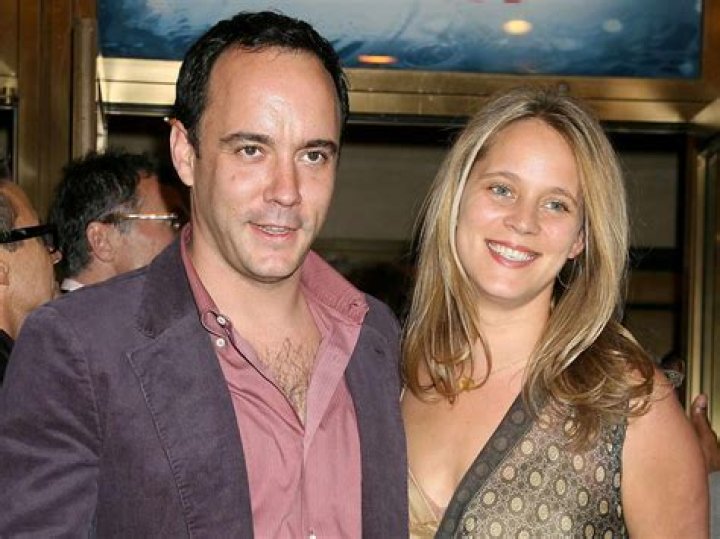 Dave Matthew married Jennifer Ashley Harper in 2000, See their relation & married life