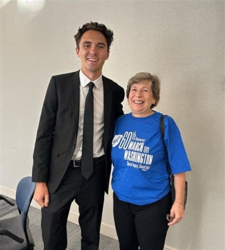 David Hogg (Activist) - Bio, Net Worth, Height