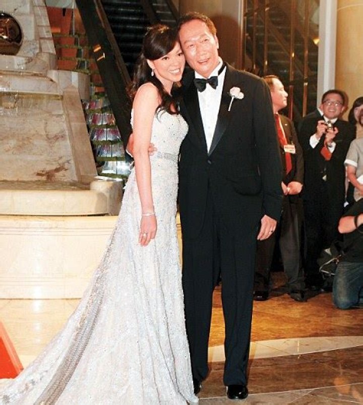 Delia Tseng Age【 Terry Gou Wife 】Spouse, Wikipedia Bio, Net worth