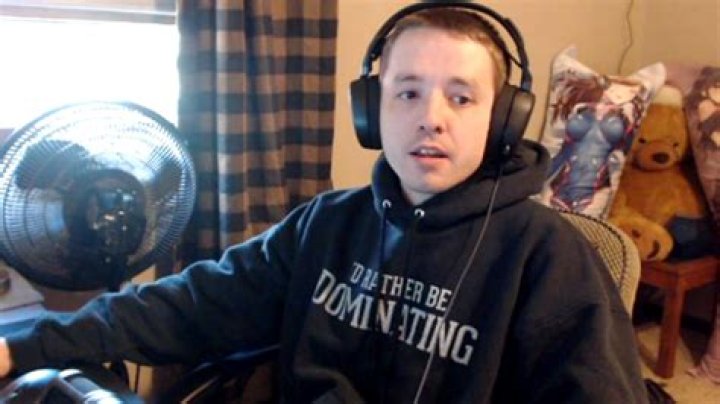 Dellor shocked as Twitch finally unbans him after over a year
