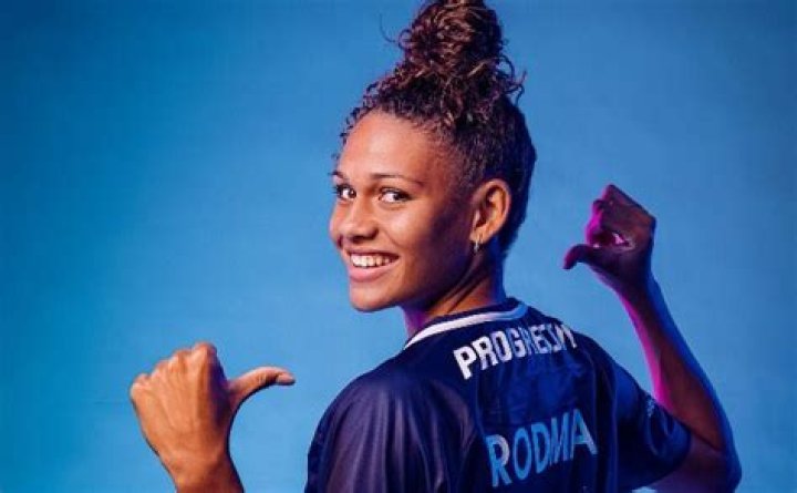DENNIS RODMAN’S NINETEEN-YEAR-OLD DAUGHTER HAS JUST MADE HISTORY