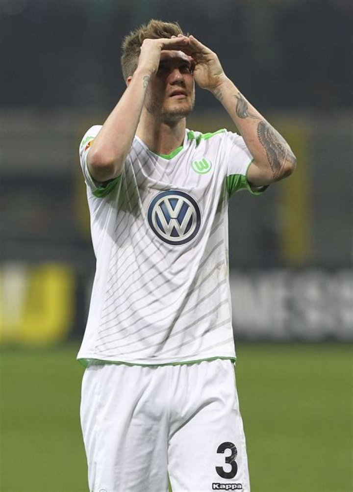 Der Bendtner-Effekt - Warum der VfL Wolfsburg wirklich in… – 11FREUNDE
