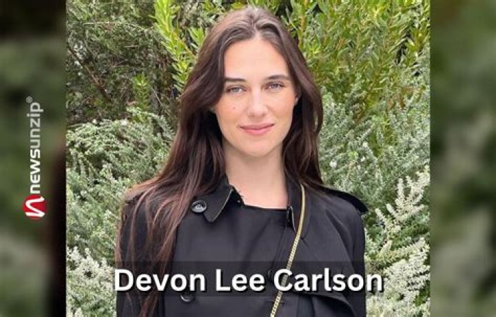 Devon Lee Carlson - Bio, Age, Net Worth, Height, Single, Career, Wiki