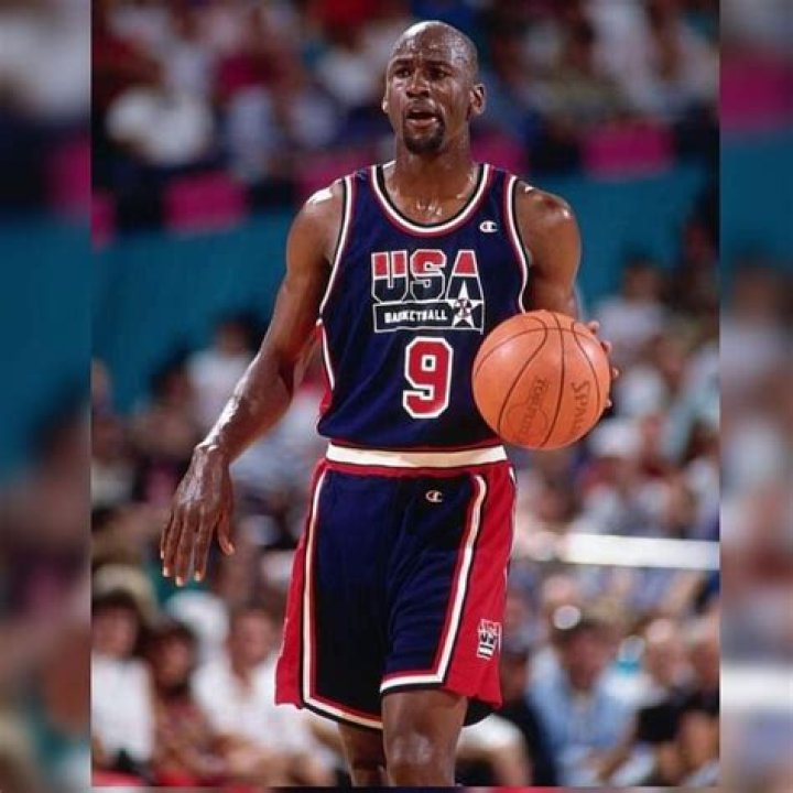 Did Michael Jordan ever grow a beard? Looking at His Airness’ fashion style