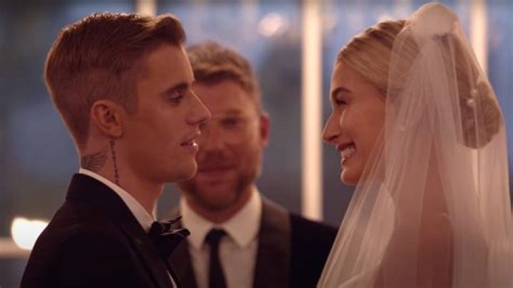 Did Playboy Model Amanda Cerny fall in love after relationship with Justin Bieber? Know her affairs (policy Violation)