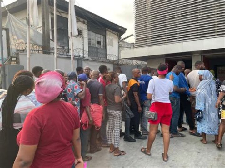Different types of people peculiar to the ATM queue in Nigeria