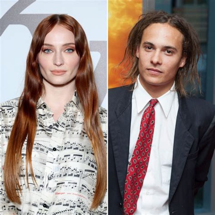 Discovering Frank Dillane's Wife: The Woman Behind The Actor