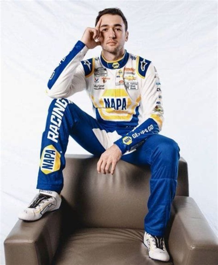 Does Chase Elliott have any siblings?