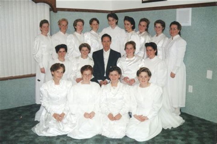 Does the FLDS Still Exist? How Did Warren Jeffs & the Church Itself Harm Women?