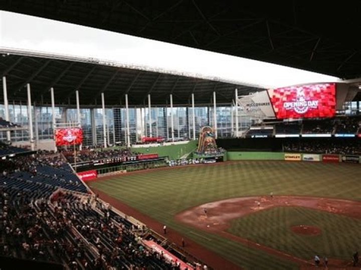 	Downpour with roof open creates rain delay at Marlins Park	