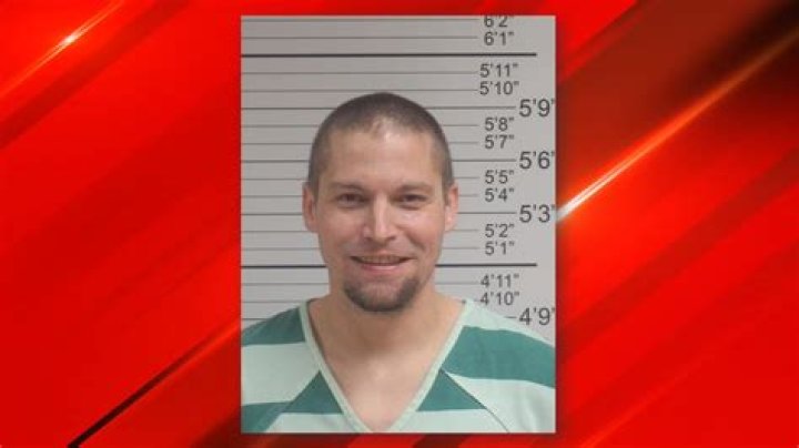 Drunken Windber man punched woman who was holding baby, stole beer from Sheetz