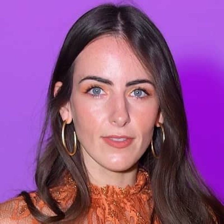 Emily Schneider - Bio, Age, Net Worth, Height, Married, Nationality, Body Measurement, Career