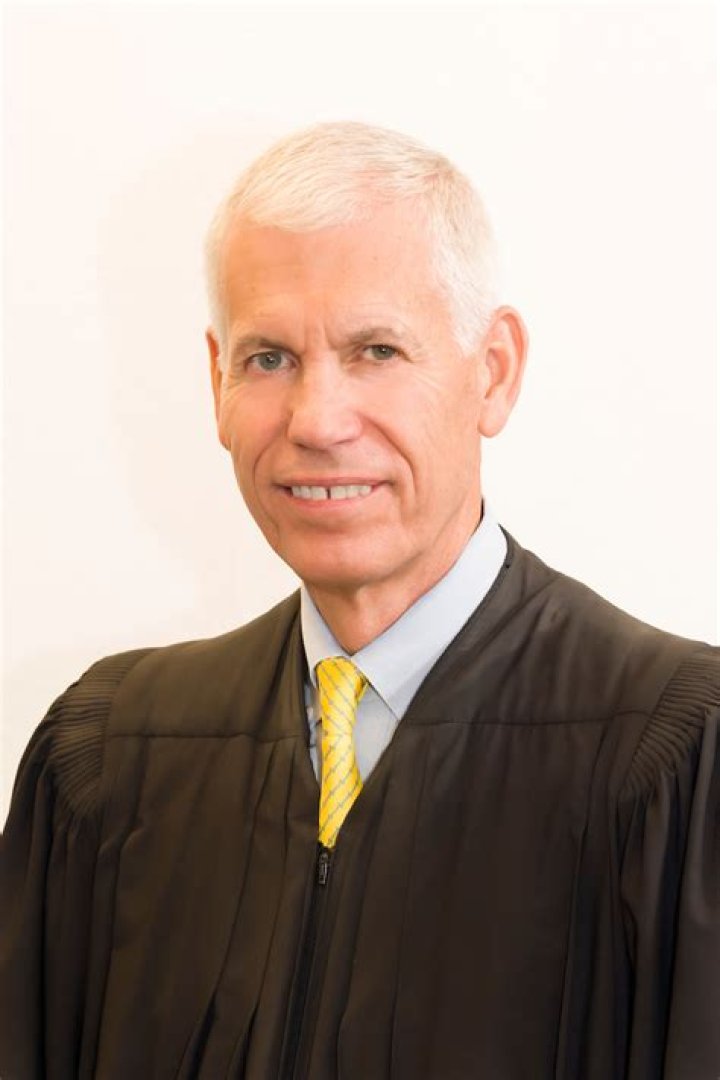 	Endorsement: Keep Judge William Haury Jr. on Broward bench	