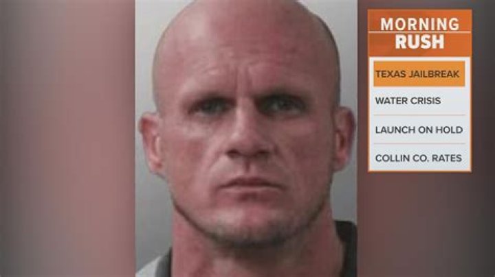 Escaped Texas inmates remain on the run