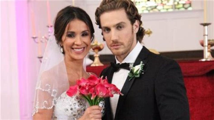Eugenio Siller's Wife: A Glimpse Into Their Life Together