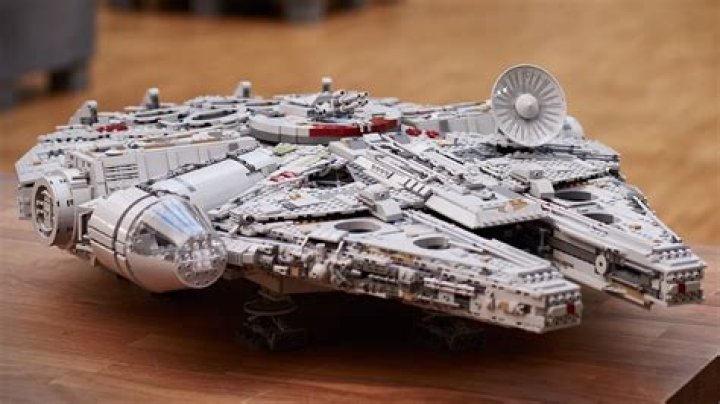 Every LEGO Star Wars set retiring in 2024: Millennium Falcon, R2-D2 & more