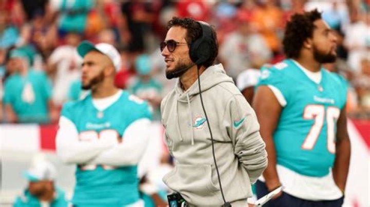 	Ex-Dolphins star WR rejoins team on Mike McDaniel’s staff	