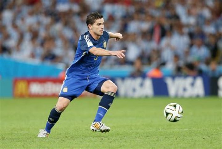 Ex-Real Madrid midfielder Gago retires from football - Xinhua