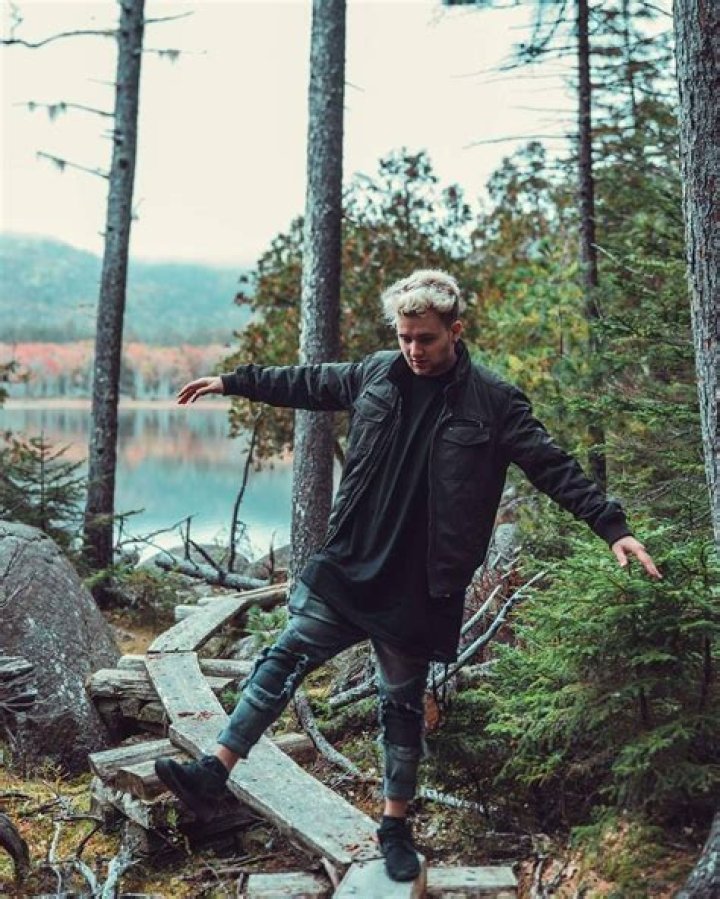 Exploring With Josh - Bio, Age, Net Worth, Single, Nationality, Body Measurement, Career