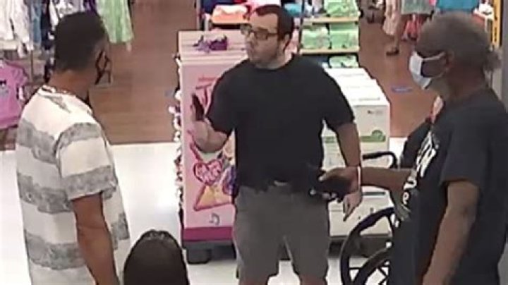 Federal agent impersonator brandished gun to Walmart shopper over mask-wearing