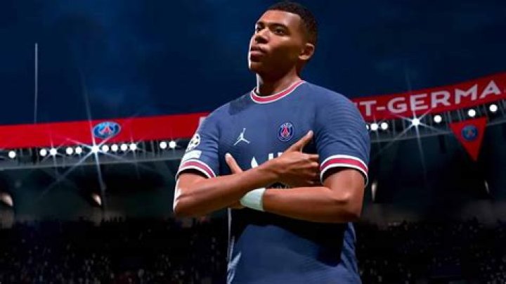 FIFA 22 update 12 patch notes: Cross-play invite fix, FUT matchmaking bug