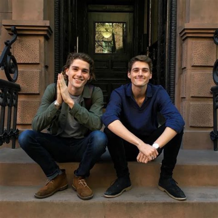 Finn Harries- Bio, Age, Net Worth, Married, Nationality, Career, Wiki