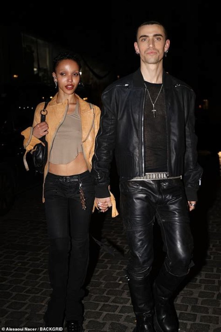 FKA Twigs Boyfriend: A Deep Dive Into Her Relationships And Personal Life