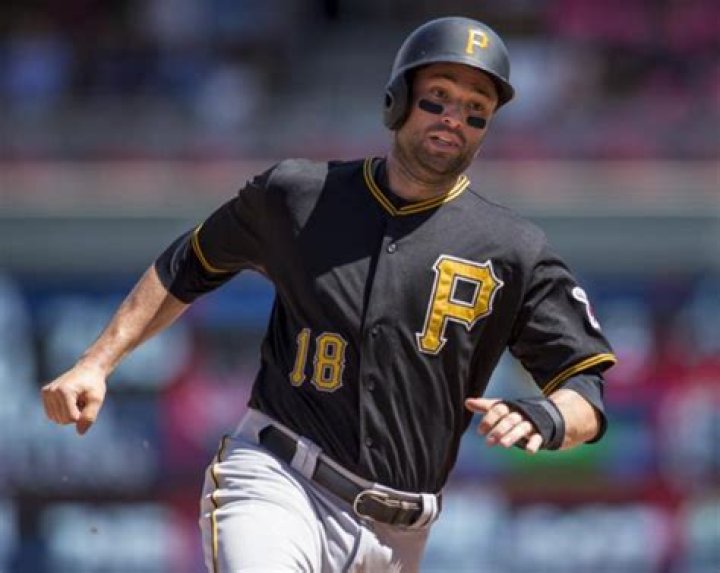Former Pirate Neil Walker to announce draft pick, join broadcast booth