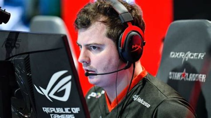 FPX vow to continue paying Ukrainian Valorant pro ANGE1 after backlash