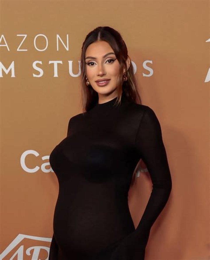 Francesca Farago Bio, Age, Height, Boyfriend, Net Worth, Too Hot To Handle