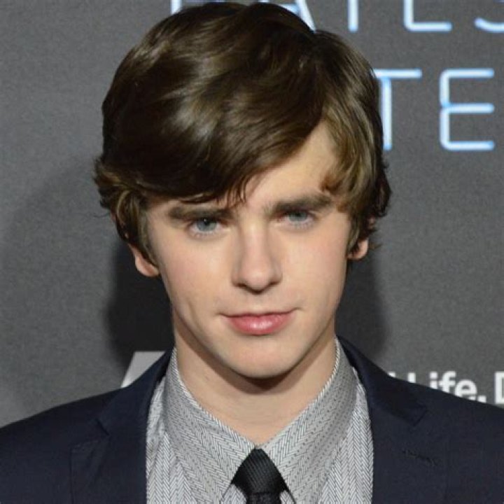 Freddie Highmore - Bio, Net Worth, Height