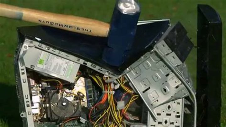 Gamer goes viral after mom destroys PC with a sledgehammer