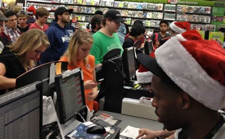 GameStop now selling Kindle Fire, comes with $25 Amazon gift card