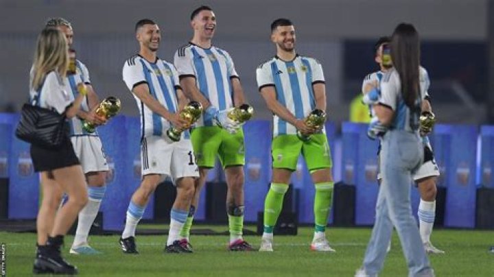 Germán Pezzella on Dibu Martínez in the Argentina shootout: “We died because we couldn’t believe it.”
