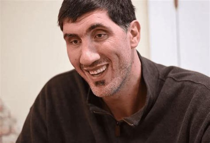 Gheorghe Mureșan - Bio, Age, Net Worth, Height, Married, Nationality, Body Measurement, Career