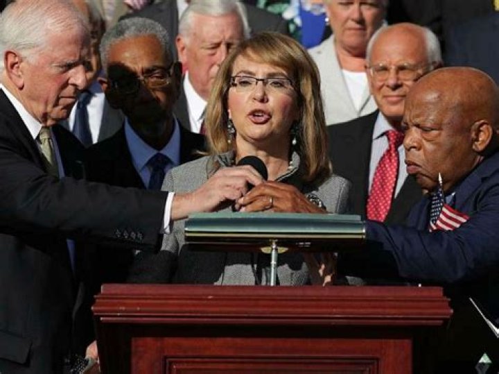 	Giffords gun-control group targets NRA-friendly Florida congressman with ad	