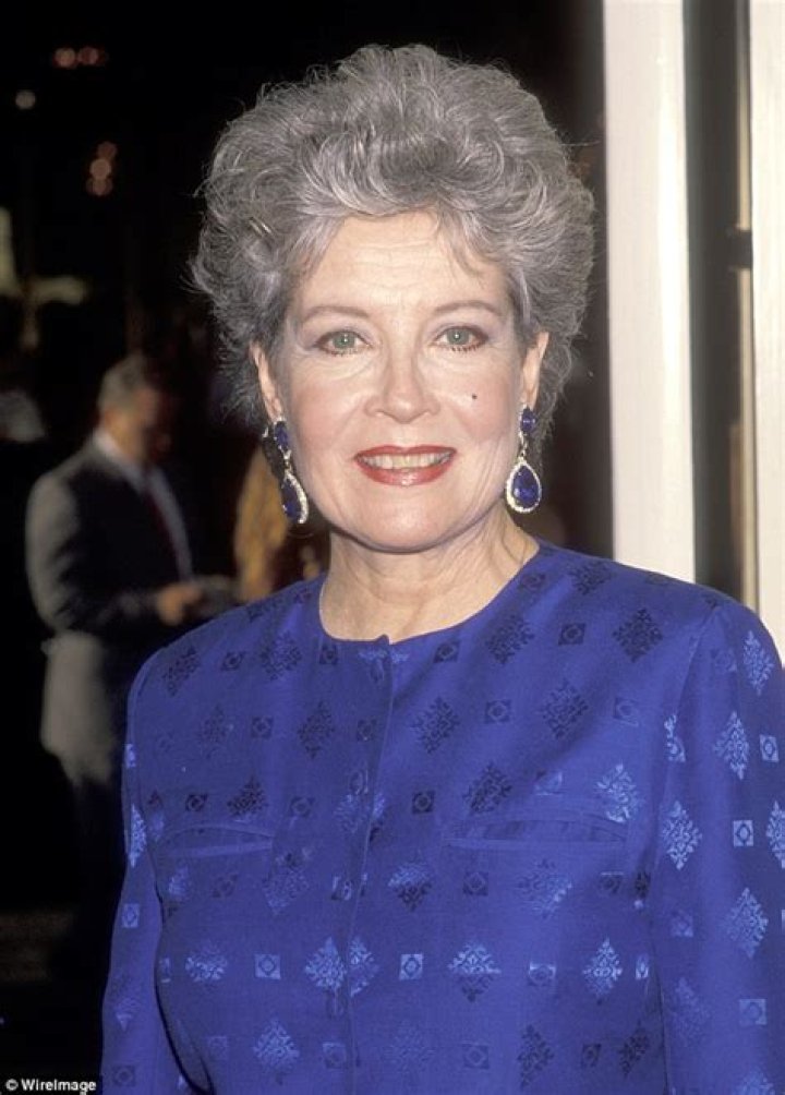 Gloria DeHaven - Bio, Net Worth, Height