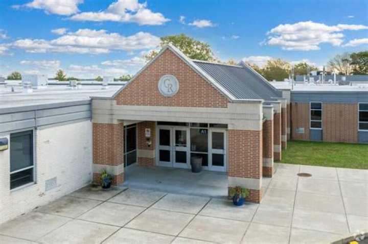 Goodnoe Elementary School - Newtown