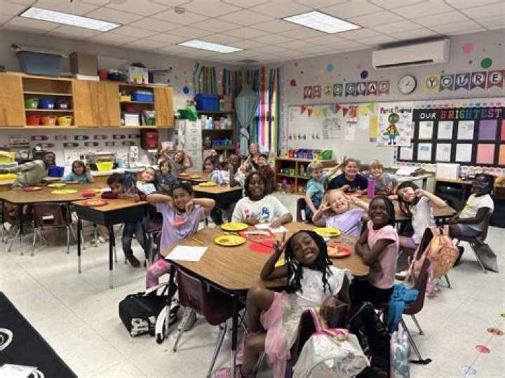 Hahira Elementary School - Hahira